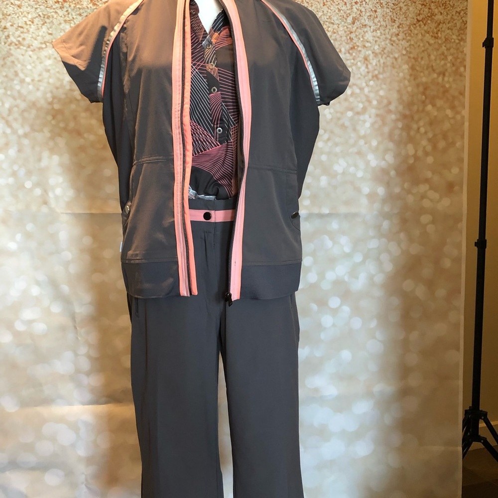 Women’s Jacket - Picture 3 of 3